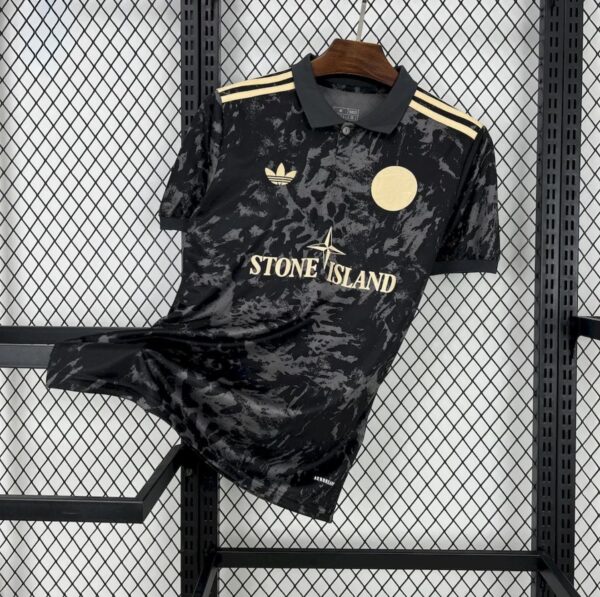 Ajax X Stone Island