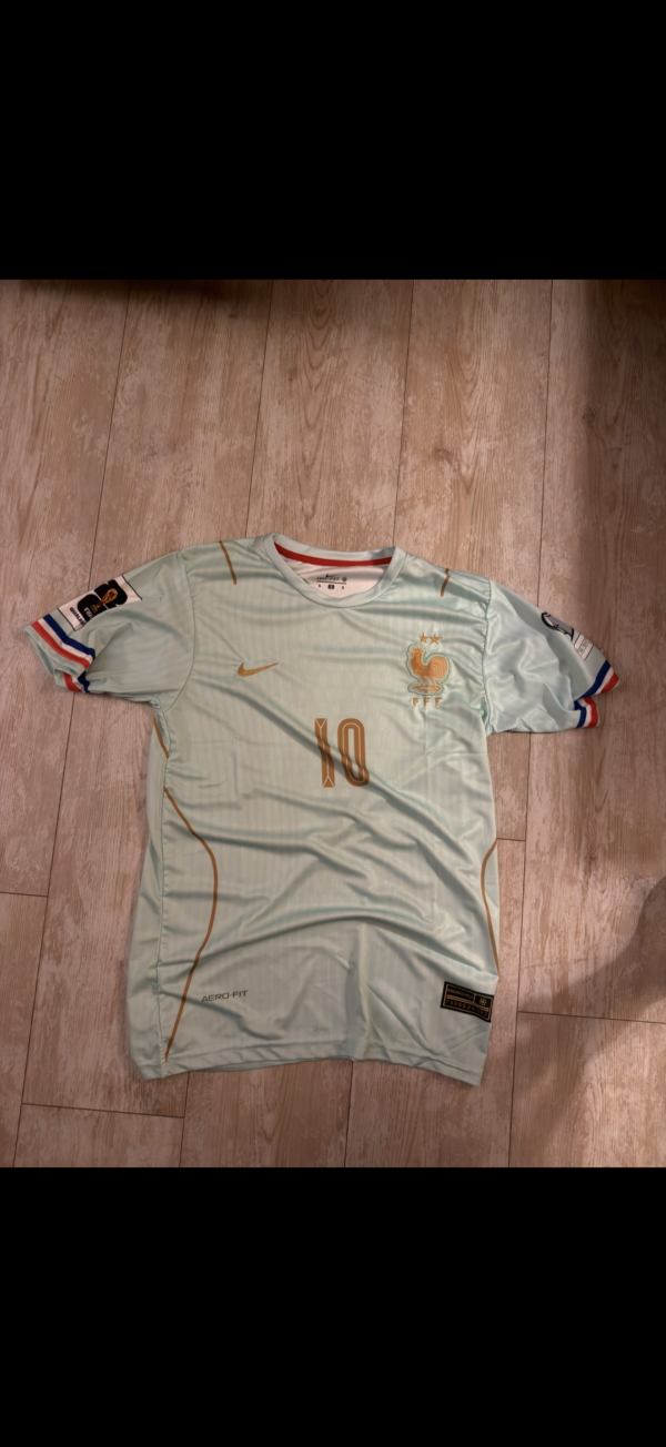 France Away WC Mbappe