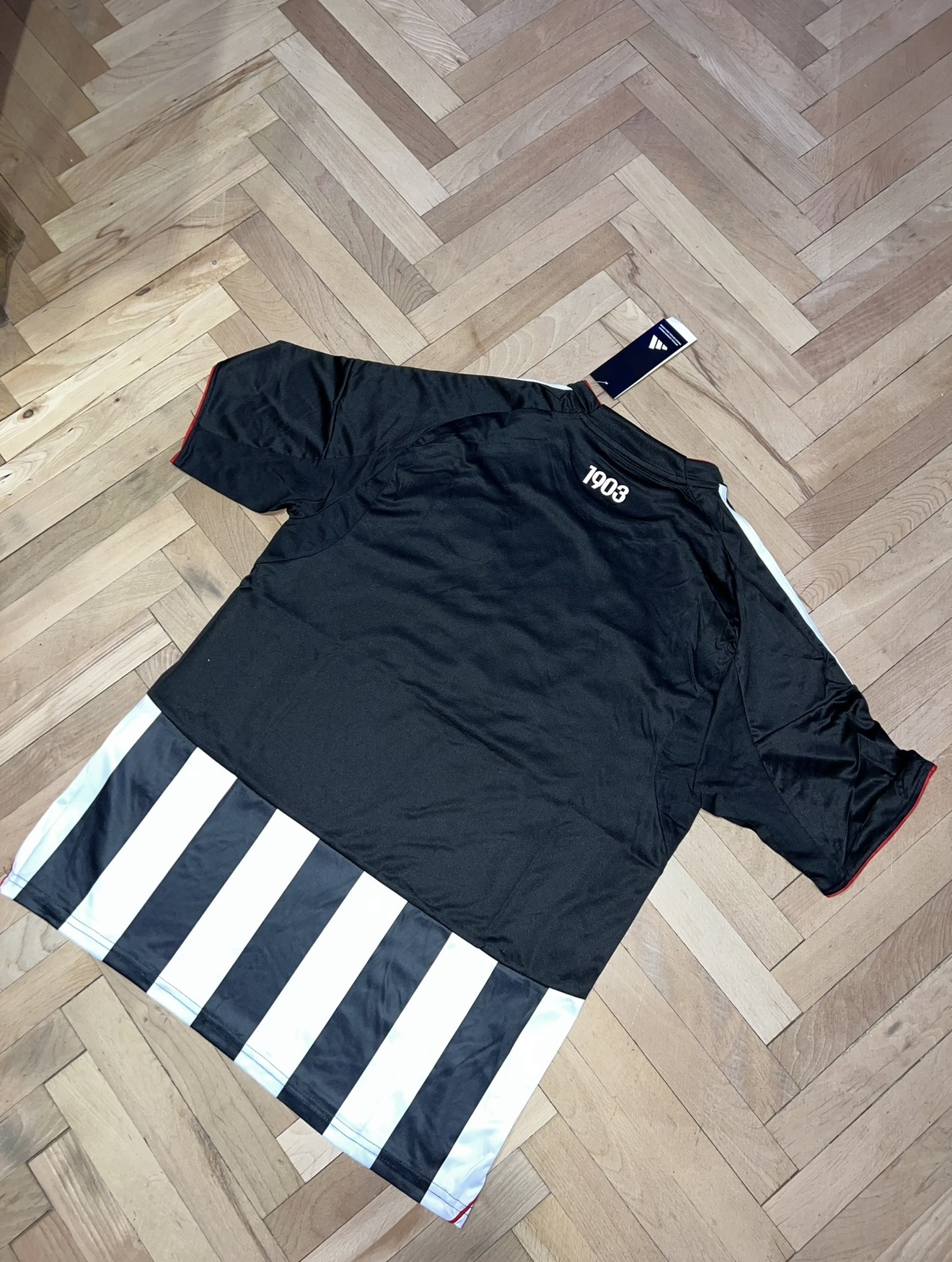 Besiktas Home Jersey 25/26 | Премиум Серия - Image 2