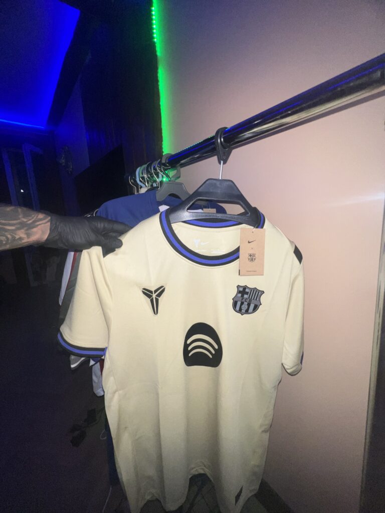 Barcelona Away Jersey 25/26 | Премиум Серия