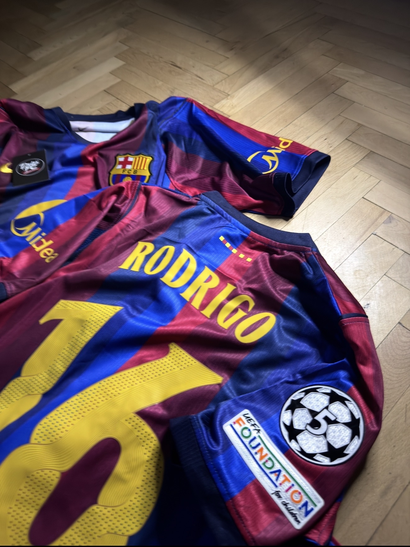Barcelona Home Jersey 26/27 | Rodrigo #16 | Премиум Серия - Image 3
