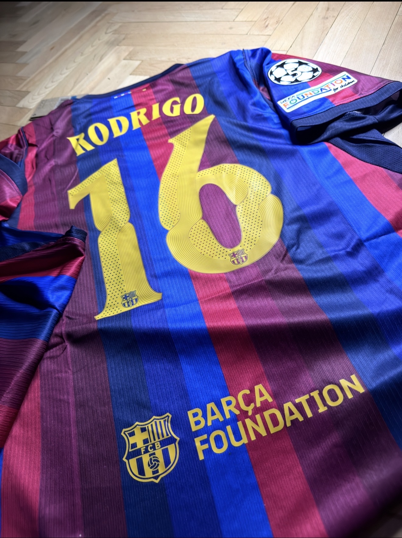 Barcelona Home Jersey 26/27 | Rodrigo #16 | Премиум Серия - Image 6