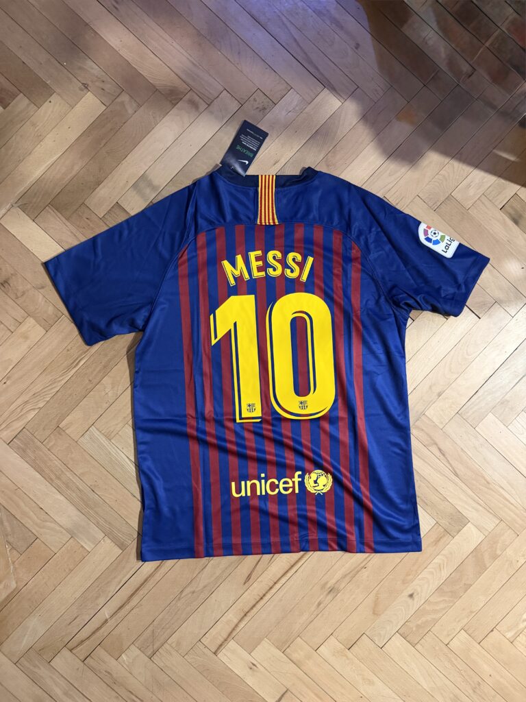 Barcelona Retro | Messi #10 | Премиун серия | Промо XL